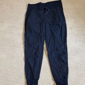 Lululemon swiftly jogger pant, sz 12, navy